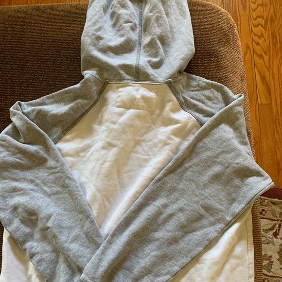 American Eagle Vintage Hoodie - Picture 3 of 3